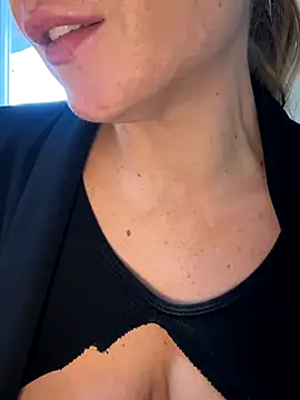 sailor titti online show from December 2, 1:02 pm