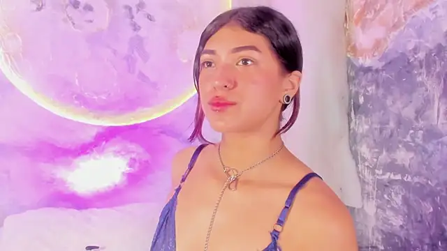 katierouge  online show from October 7, 5:12 am