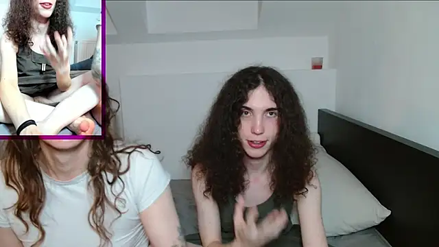 Snapshot of tsbubbles760 chatting on September 22, 10:19 pm tsbubbles760 online show from September 22, 10:19 pm