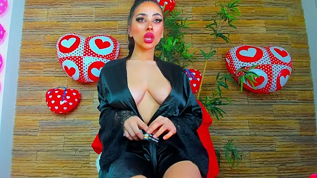 Cupcake Izzy online show from February 12, 5:53 am