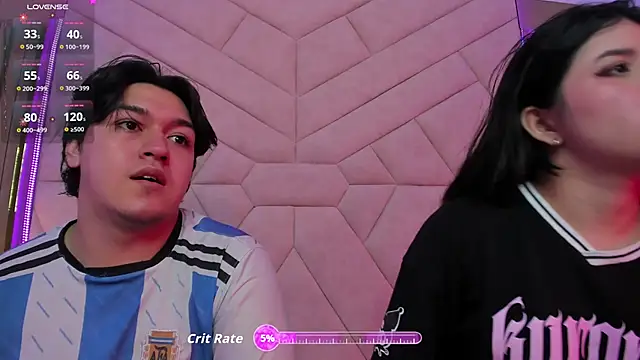 EmilyANDrew  online show from December 19, 5:10 am