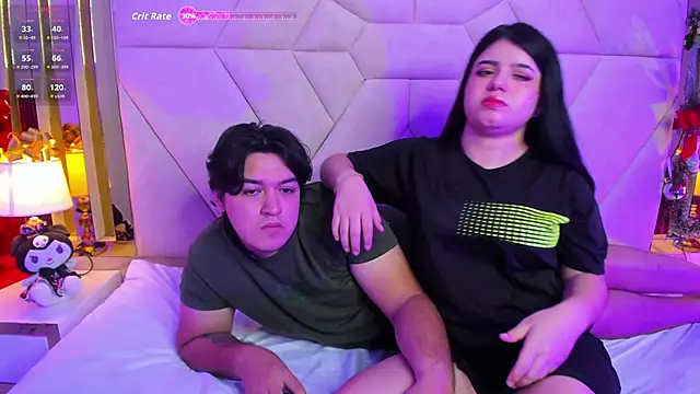 EmilyANDrew  online show from December 21, 5:33 am