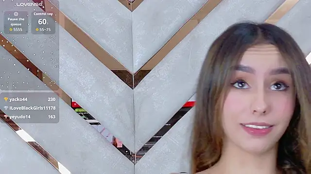Sarah-Grace online show from June 15, 3:51 am