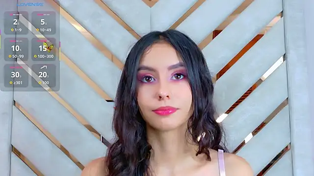 Sarah-Grace online show from January 7, 1:09 am