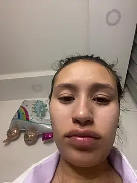 juliana-mancini online show from April 14, 10:15 am