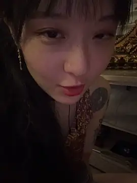 Etherealcat33 online show from April 16, 5:45 pm