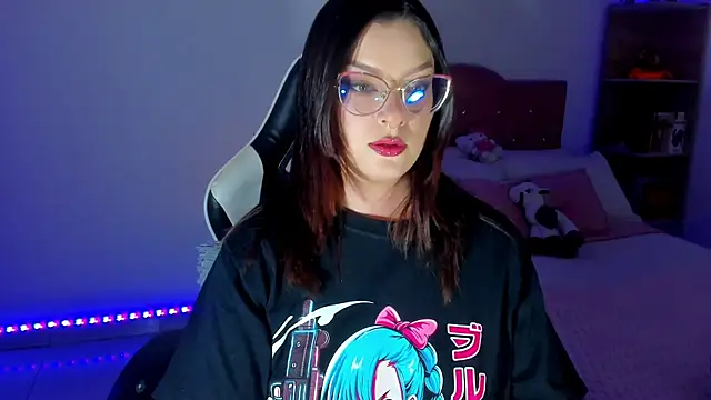 OphelianaRose33 online show from April 10, 11:22 pm