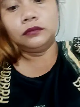 yuana25 online show from March 21, 6:02 pm