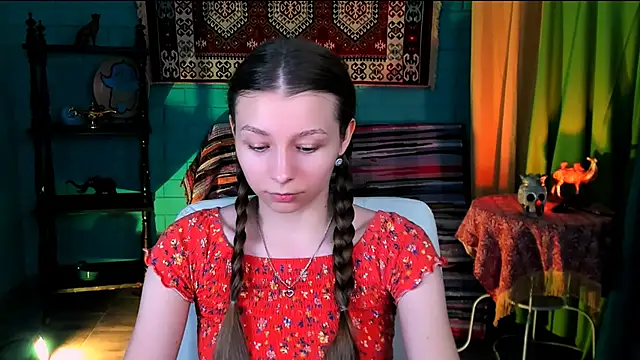 JulieDaniel online show from November 27, 9:23 am