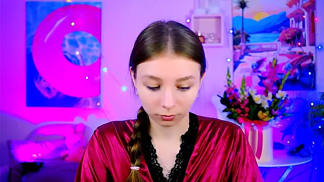 JulieDaniel online show from October 3, 8:08 am