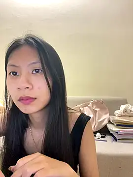 Lil-Gi online show from November 17, 3:57 pm