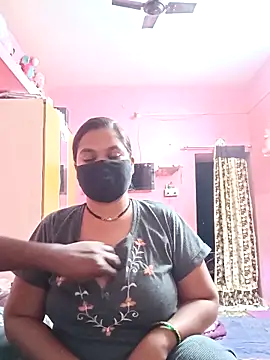 biggbobbsgirl online show from December 19, 6:22 pm