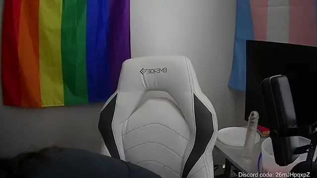 Elli-Ixby online show from September 17, 3:10 pm