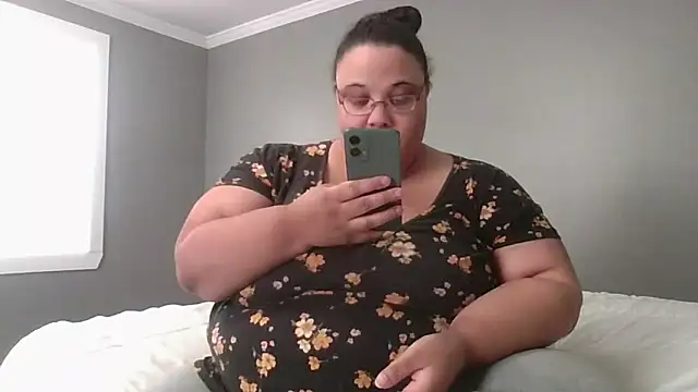 SexyBBW10790 online show from February 14, 3:25 pm