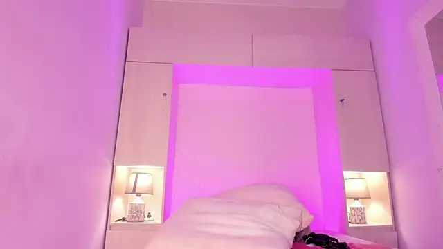 JoyceBlake online show from February 25, 4:11 am