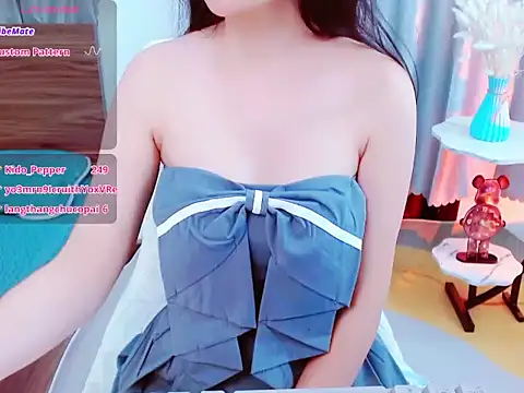 Snapshot of girlsweets2277 chatting on September 22, 7:18 am girlsweets2277 online show from September 22, 7:18 am