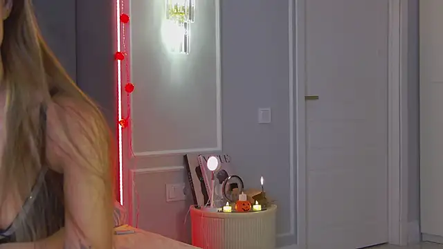 MarilynNova online show from October 24, 4:19 am