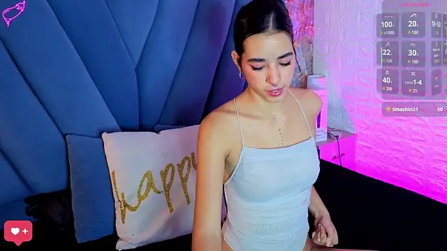 Snapshot of violett__golden chatting on September 29, 4:23 pm violett golden online show from September 29, 4:23 pm