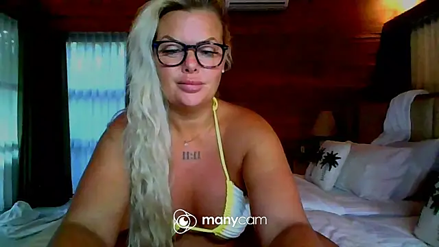 MARRIED-MAN-FETISH online show from June 7, 11:22 pm
