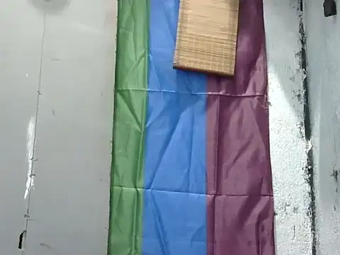 juicycum069 online show from April 16, 8:47 am