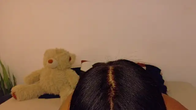 Snapshot of nudesketch1 chatting on October 8, 2:43 pm nudesketch1 online show from October 8, 2:43 pm