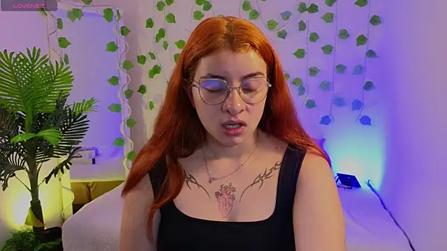 Naomy tay1 online show from September 29, 3:11 am