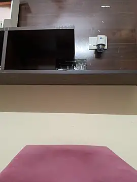 modelnishu online show from April 2, 1:41 pm