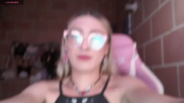 Andrea camilaaa online show from June 21, 6:56 pm