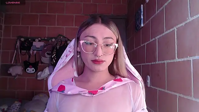 Andrea camilaaa online show from June 22, 2:36 pm