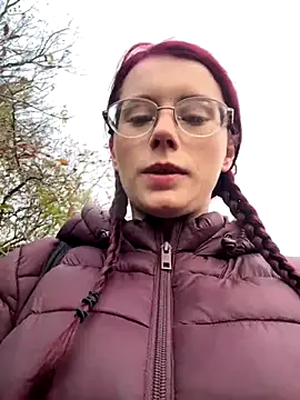 raen001 online show from November 18, 8:48 am