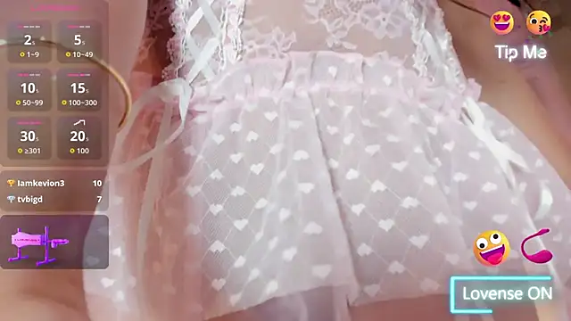 Snapshot of Annelov18 chatting on September 12, 7:54 pm Annelov18 online show from September 12, 7:54 pm