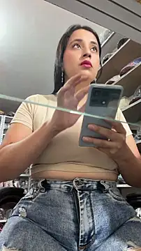 GiaDuque online show from April 15, 12:28 pm