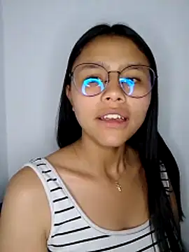 SofieLove 01 online show from February 5, 7:55 am