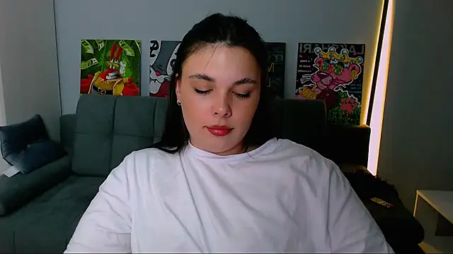 queenofthesense  online show from March 18, 4:01 pm