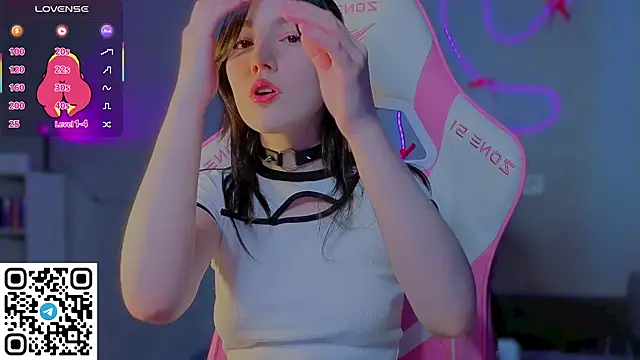 Sophie SkyAngel online show from February 18, 12:15 pm