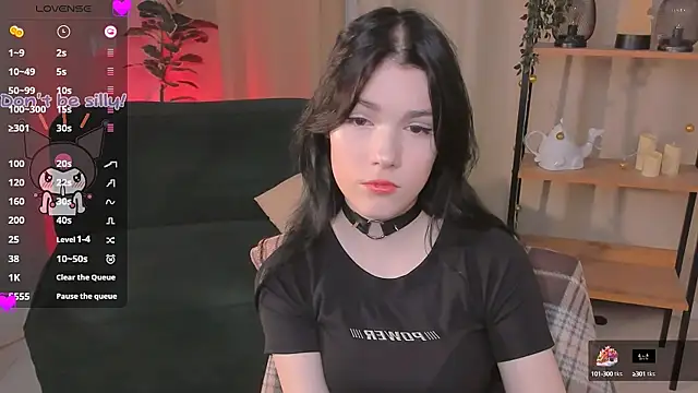 Snapshot of Sophie_SkyAngel chatting on October 2, 8:47 pm Sophie SkyAngel online show from October 2, 8:47 pm