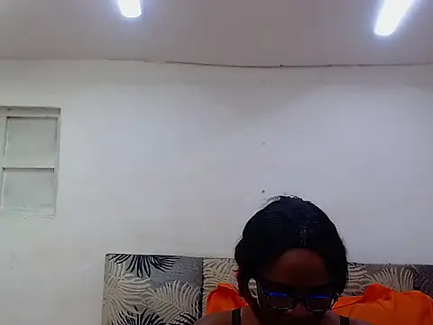 CASSANDRASTONE46 online show from December 5, 5:58 pm