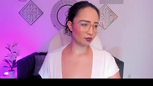 Sharon breezee online show from October 17, 3:54 am