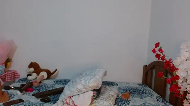 angelly  kate online show from April 1, 2:01 am