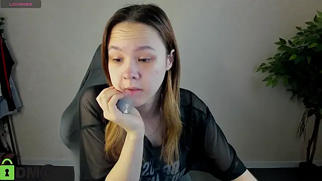 Lori Blossom online show from February 3, 6:11 am