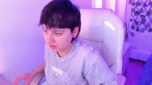 Nathaly ds online show from April 7, 8:33 pm