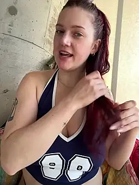 zarialove online show from April 9, 10:15 pm