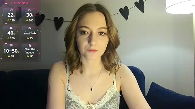 white liillyy online show from February 16, 9:14 pm