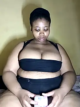 Prettyboobiesx online show from October 16, 8:22 pm