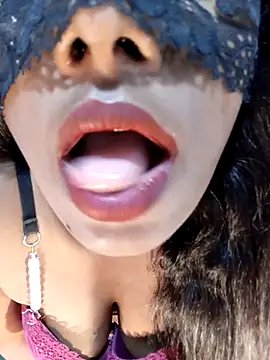 kameeliya99 online show from October 26, 5:52 pm