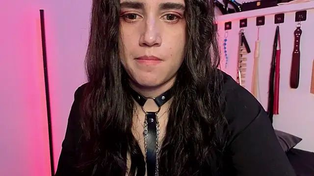 elowen halley1 online show from February 23, 6:40 pm