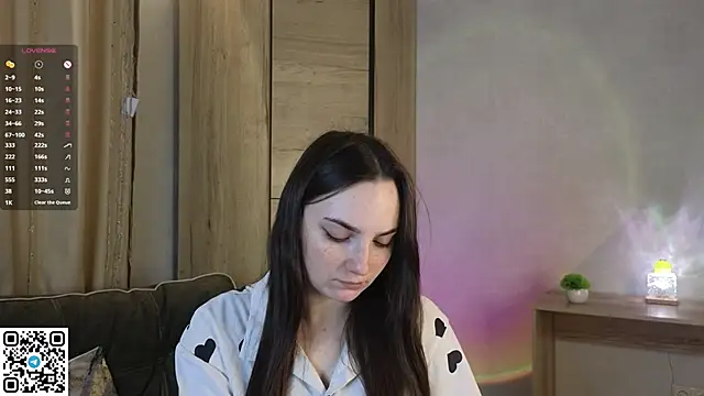Snapshot of VanessaGrome chatting on September 12, 7:10 pm VanessaGrome online show from September 12, 7:10 pm