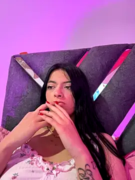 LiaCollings online show from December 2, 11:45 am