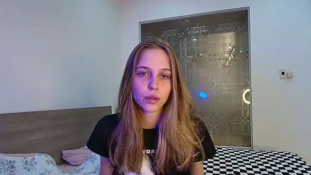 littlemolly11 online show from September 26, 3:20 pm