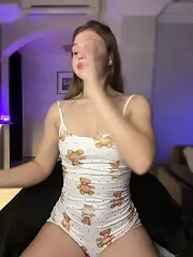 Emaline Fane online show from March 29, 9:14 pm